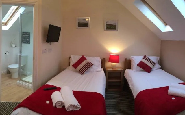 The Courtyard Rooms
