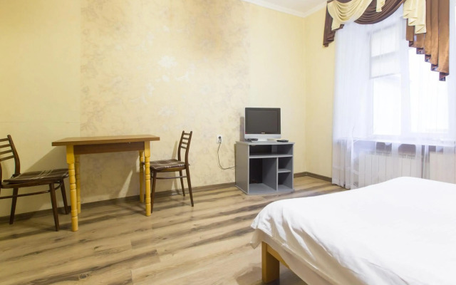 Apartment on Staroevreyska street 17