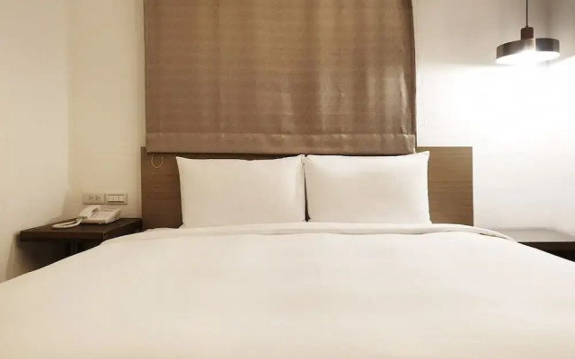 CHECK inn Express Taipei Station