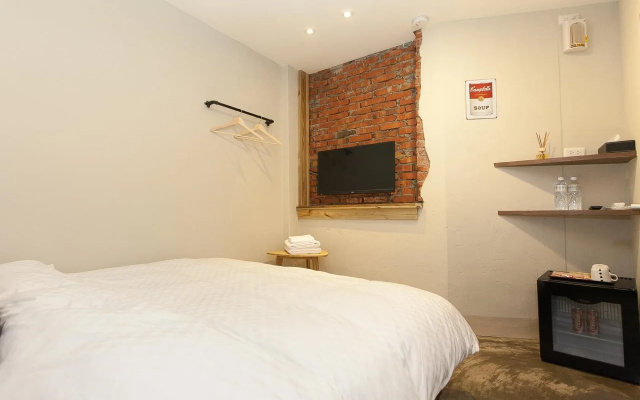 W225 GuestHouse