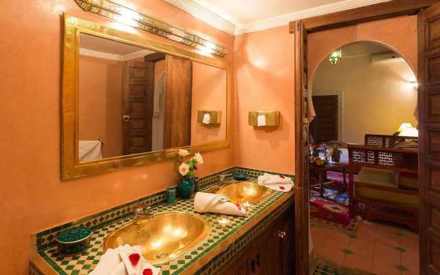 Riad Amina
