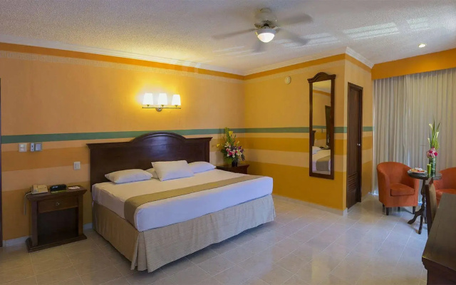 Hotel Plaza Colonial