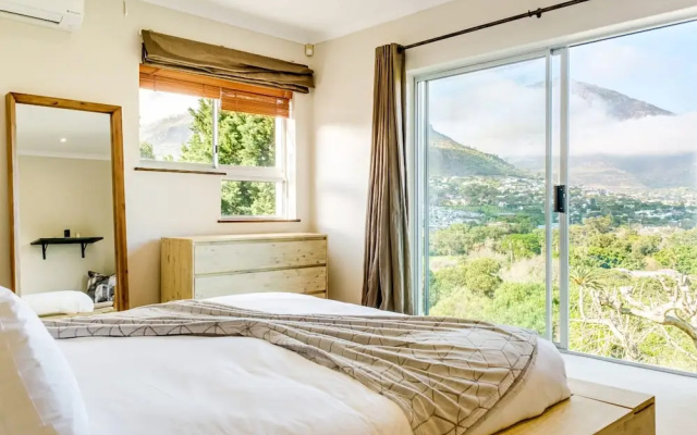 Charming Home With Mountain Views at Rivendell