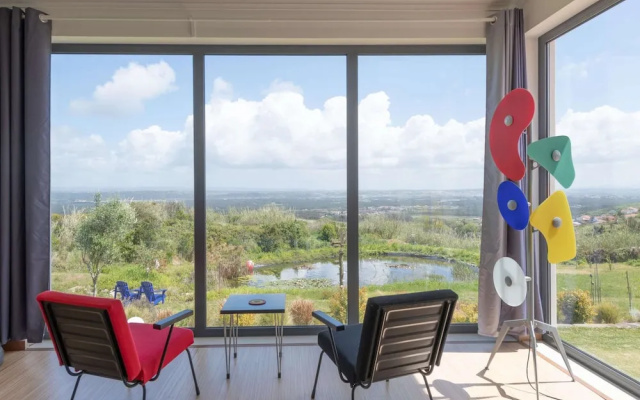 Oceanview Cliff Retreat