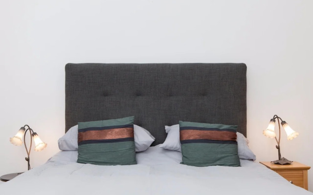 Cozy 1-bed Flat in Stockbridge Sleeps 4