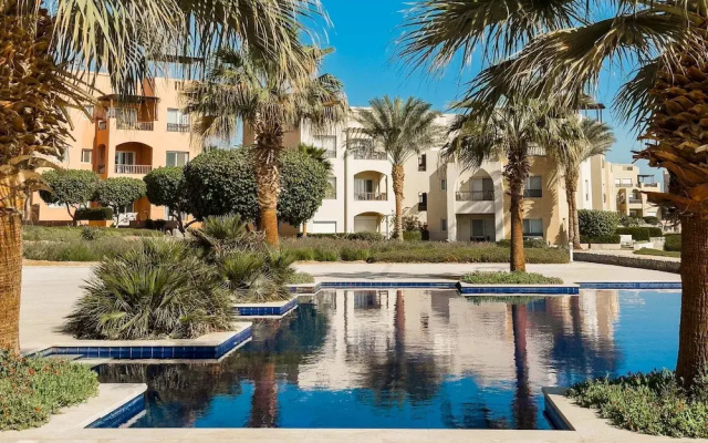Xuru Stays I The 2bdr Warmhearted Waterside Apt
