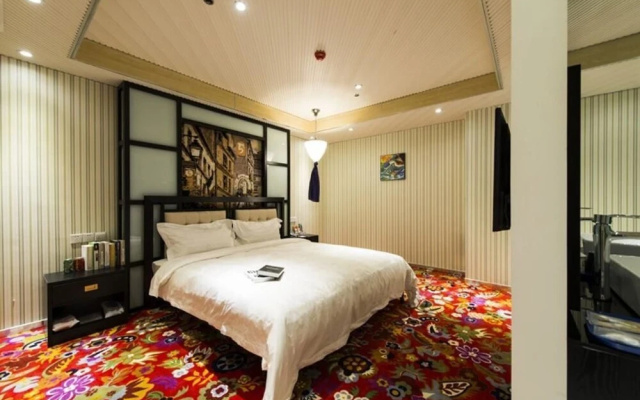 Friday Holiday Hotel (Jiaozuo Xinfeng Er Street)