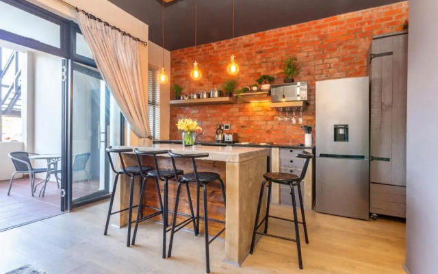 10 Oyster Walk