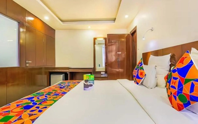 Townhouse OAK Hotel Joy24