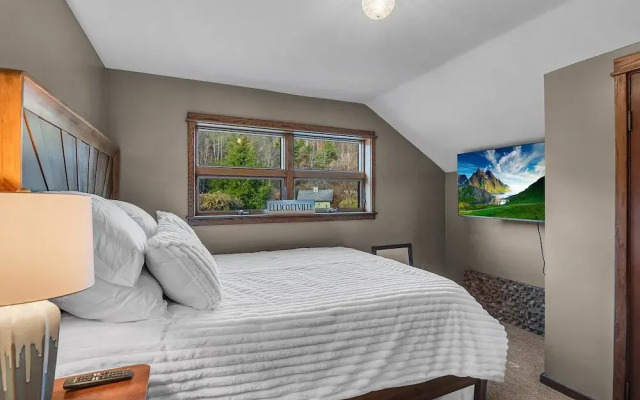 The Eagles Nest, Couples Escape - Hot Tub & Views