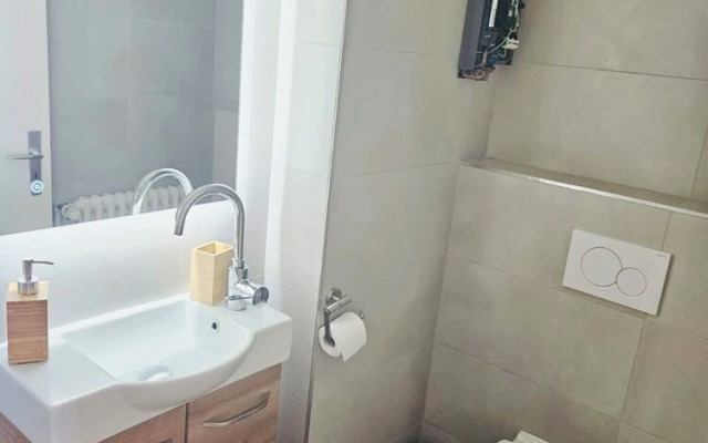 Large 3bedrooms in belair TerraceParking