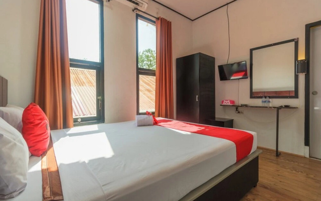 Hotel Lovetel by RedDoorz
