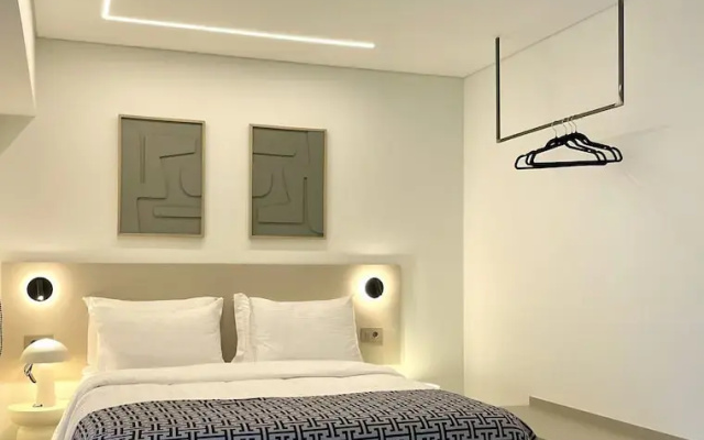 THE NIXON Suite and Apartments Hotel