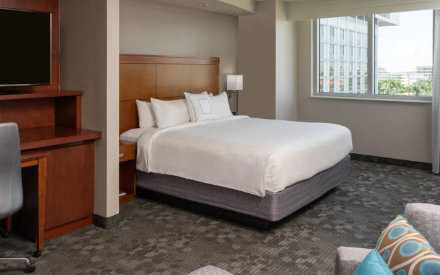 Courtyard by Marriott Miami Airport