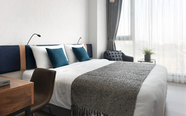 Explore Hotel