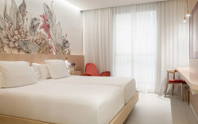 45 Times Barcelona Hotel