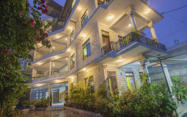 OYO 133 Hotel Center Inn Lake