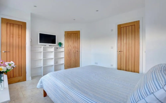 Cozy Holiday Home near Beach in Polruan Great Britain