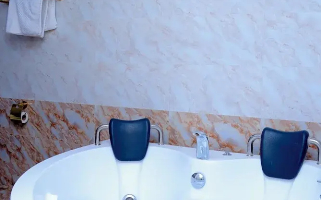 Yegezu Lejoch Hotel.com
