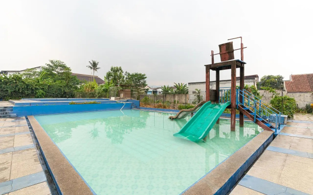 Koolkost syariah near Simpang Dago