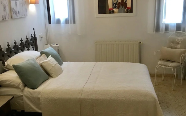 Beautiful 2 Bedroom Apartment