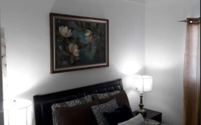 Bell At The Airport Suites - Adults Only