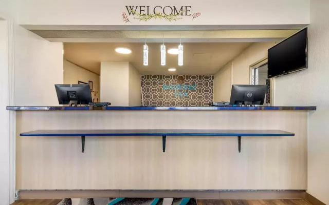 Motel 6 Hays