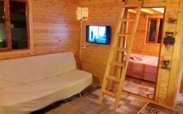 YALILI Wooden House