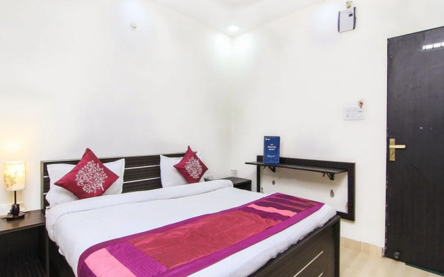 OYO 15422 Shiva Inn