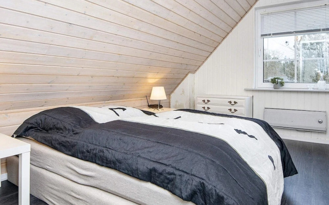 10 Person Holiday Home in Glesborg-by Traum