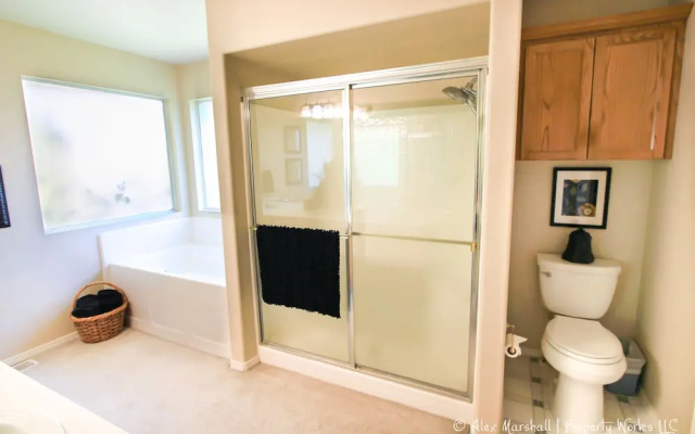 West Boise Family Stunner!
