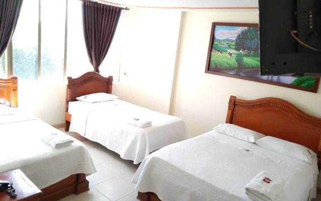 Hotel Marques Plaza