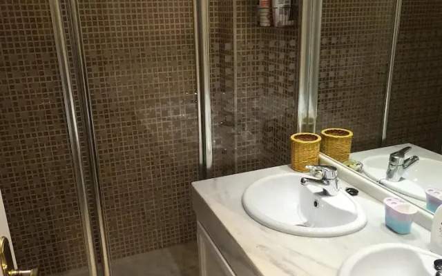 Flat Sleeps 4 With Pool and Terrace