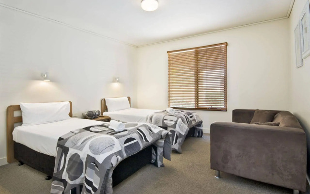 Lornebeach Apartments
