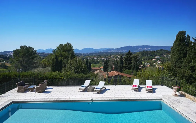 L'ORANGERAIE VI2077 by RIVIERA HOLIDAY HOMES