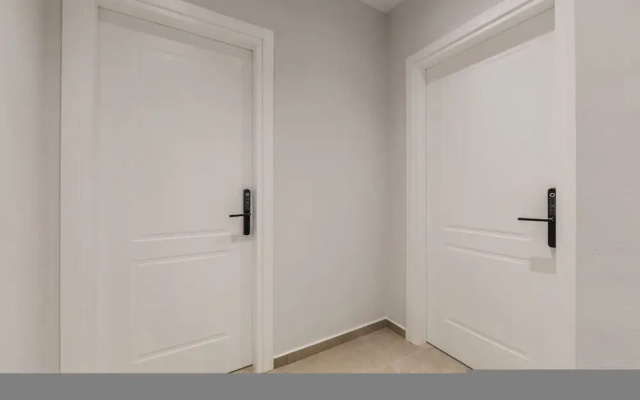Luxury Studio With Free Parking