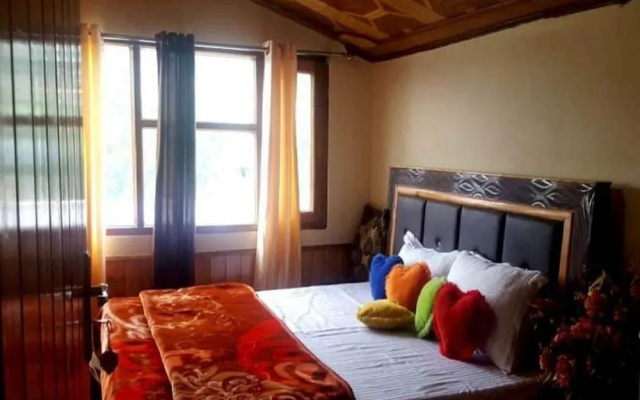 Goroomgo Himalayan Shutra Shimla