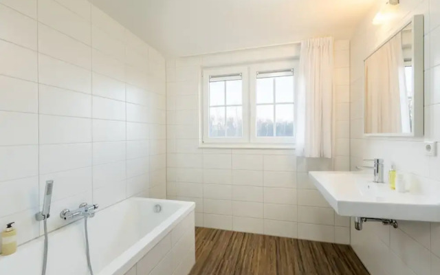Villa in Klein Vink With Thermaalbad Access