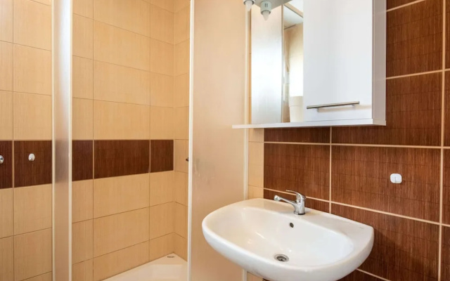 Lovely Apartment in Novalja near Sea Beach & Town Center
