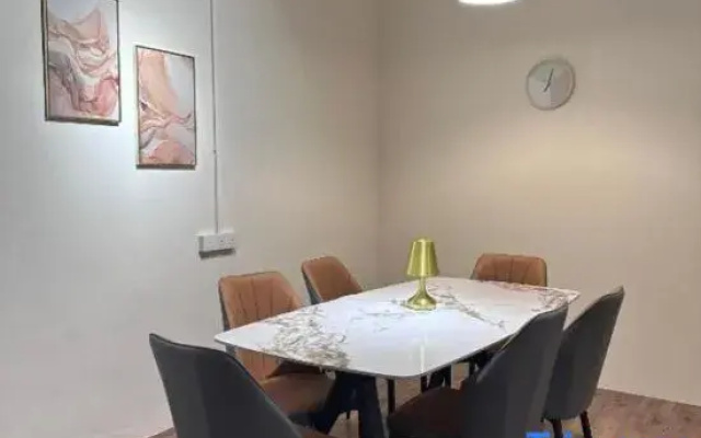 Leo66 Guest House