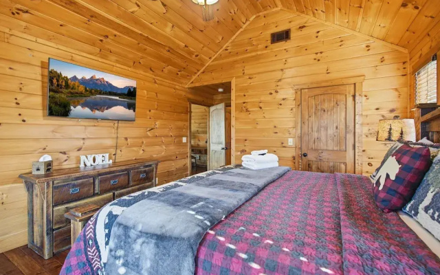 Majestic Mountaintop Escape