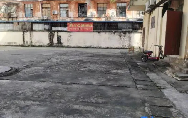 Tianbao Hotel