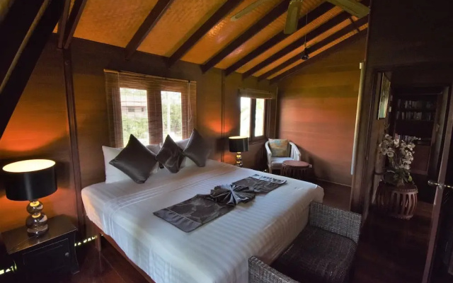 3 Bedroom Beach Front Villa with Private Pool - P3 SDV026-By Samui Dream Villas