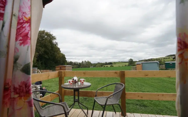 Jura @ Westcote Glamping