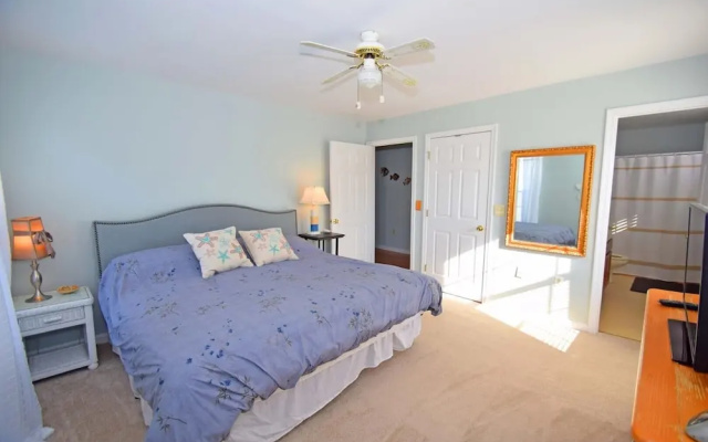 Barge Road 136o9 3 Bedroom Home by RedAwning