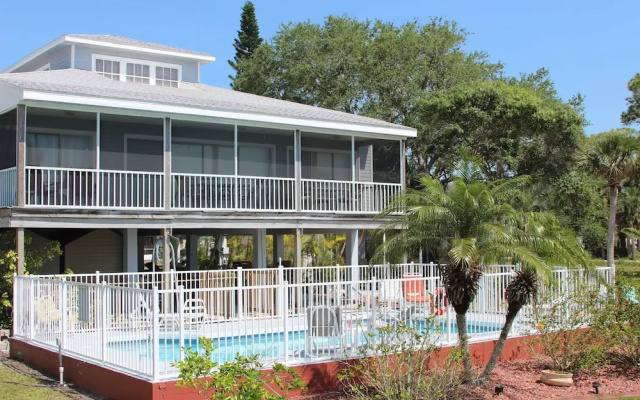 Englewood Lighthouse Resort