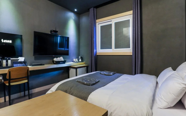 Hotel Form