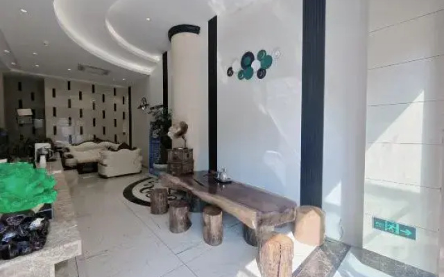 Afur Hotel Chain (Zhaotong Fuyue Store)