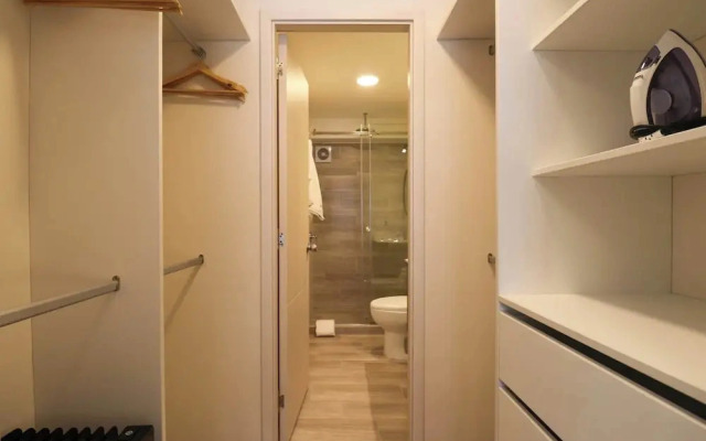 w Engaging 2BR w Balcony in Miraflores