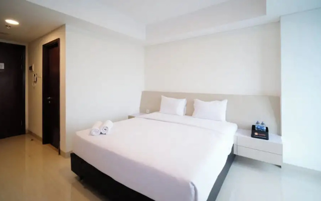 Modern And Comfy Studio At Grand Sungkono Lagoon Apartment